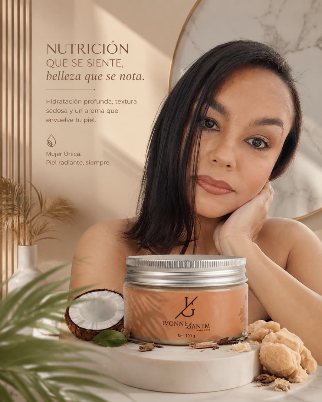 Crema corporal Ivonne Gánem Mujer Única junto a coco e ingredientes de ambientación